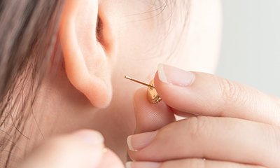ピアス